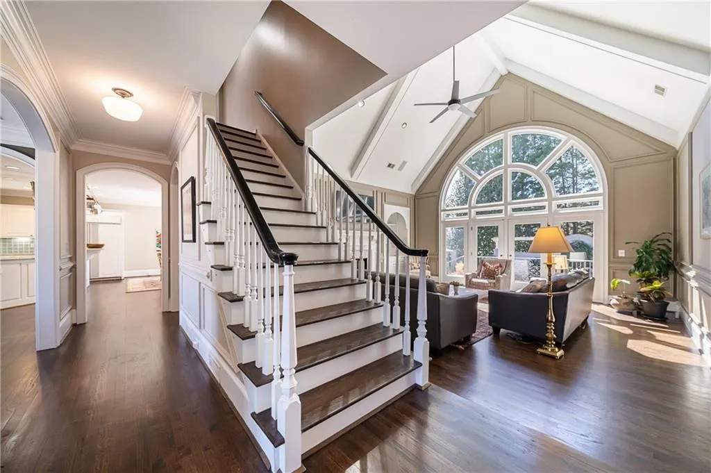 215 Windsor Gate Cove, Sandy Springs, Georgia 30342, 5 Bedrooms Bedrooms, ,4 BathroomsBathrooms,Residential,Sold,215 Windsor Gate Cove,6846116
