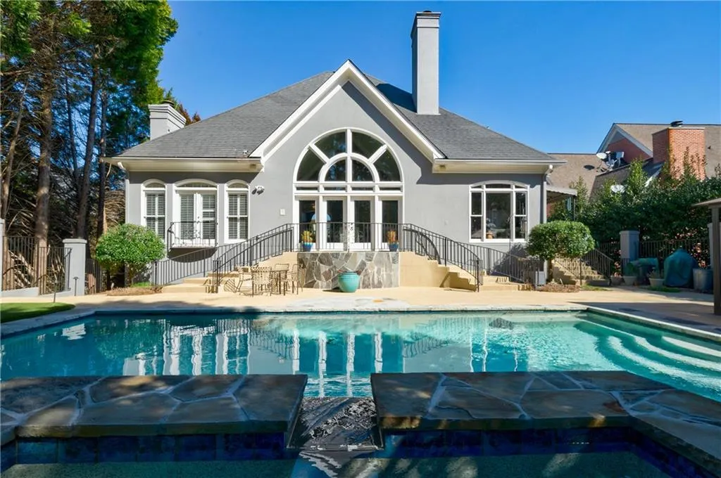 215 Windsor Gate Cove, Sandy Springs, Georgia 30342, 5 Bedrooms Bedrooms, ,4 BathroomsBathrooms,Residential,Sold,215 Windsor Gate Cove,6846116
