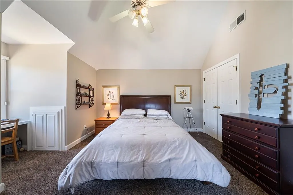 215 Windsor Gate Cove, Sandy Springs, Georgia 30342, 5 Bedrooms Bedrooms, ,4 BathroomsBathrooms,Residential,Sold,215 Windsor Gate Cove,6846116