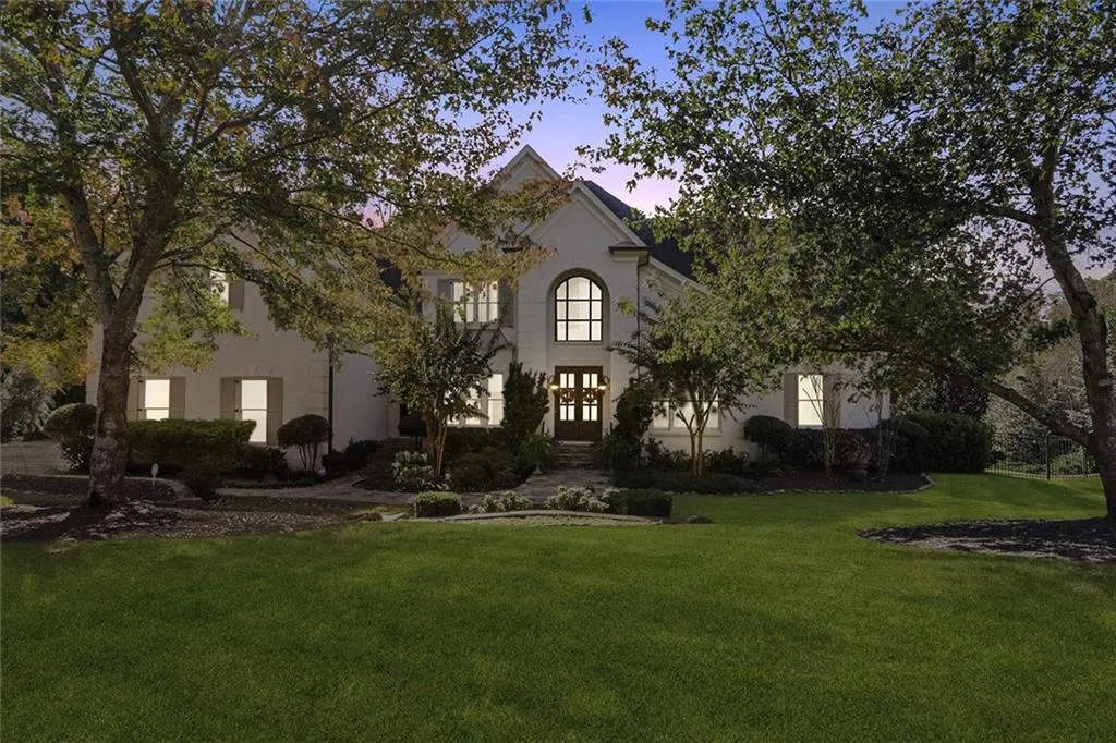205 Bach Court, Sandy Springs, Georgia 30350, 6 Bedrooms Bedrooms, ,6 BathroomsBathrooms,Residential,Sold,205 Bach Court,6806621