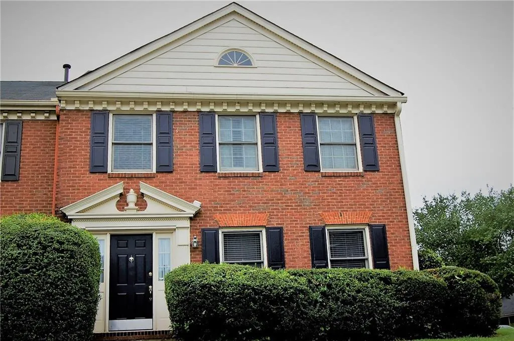 300 Forestgate Court, Sandy Springs, Georgia 30350, 3 Bedrooms Bedrooms, ,2 BathroomsBathrooms,Residential,Sold,300 Forestgate Court,5900953