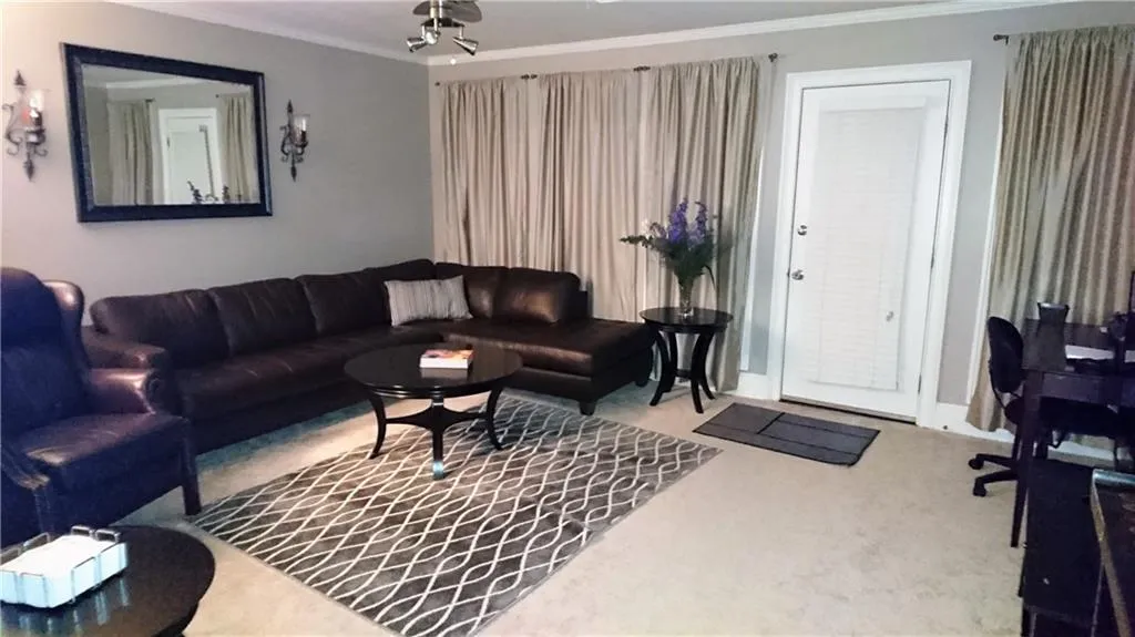 300 Forestgate Court, Sandy Springs, Georgia 30350, 3 Bedrooms Bedrooms, ,2 BathroomsBathrooms,Residential,Sold,300 Forestgate Court,5900953