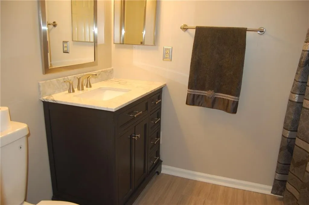 300 Forestgate Court, Sandy Springs, Georgia 30350, 3 Bedrooms Bedrooms, ,2 BathroomsBathrooms,Residential,Sold,300 Forestgate Court,5900953