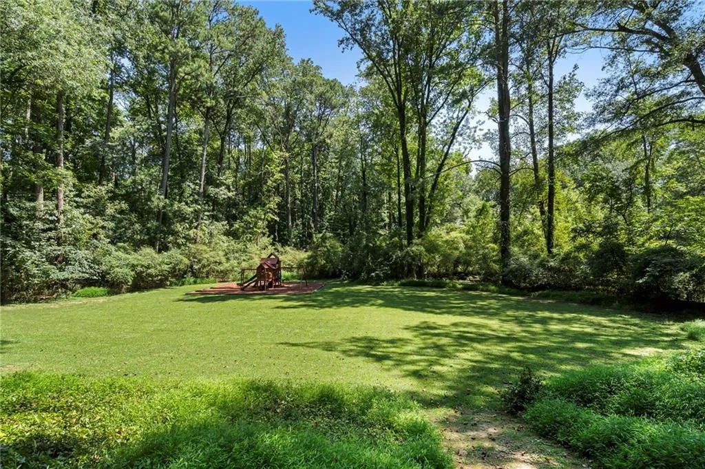 1190 W Wesley Road Nw, Atlanta, Georgia 30327, 5 Bedrooms Bedrooms, ,4 BathroomsBathrooms,Residential,For Sale,1190 W Wesley Road Nw,7636048