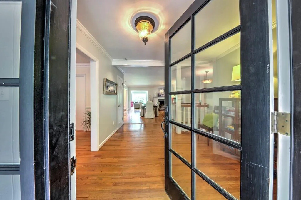 2715 Ridgewood Road Nw, Atlanta, Georgia 30327, 4 Bedrooms Bedrooms, ,3 BathroomsBathrooms,Residential,Sold,2715 Ridgewood Road Nw,6009840
