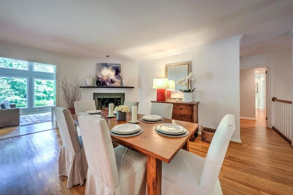 2715 Ridgewood Road Nw, Atlanta, Georgia 30327, 4 Bedrooms Bedrooms, ,3 BathroomsBathrooms,Residential,Sold,2715 Ridgewood Road Nw,6009840