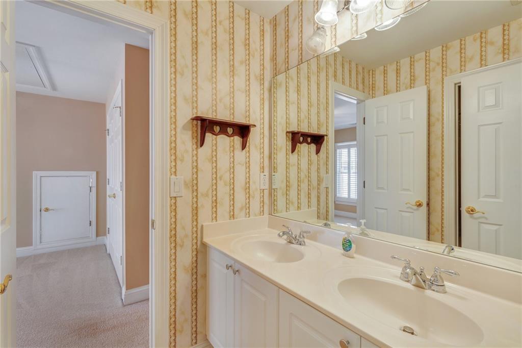 6360 Glen Oaks Lane, Atlanta, Georgia 30328, 4 Bedrooms Bedrooms, ,3 BathroomsBathrooms,Residential,Sold,6360 Glen Oaks Lane,7294914