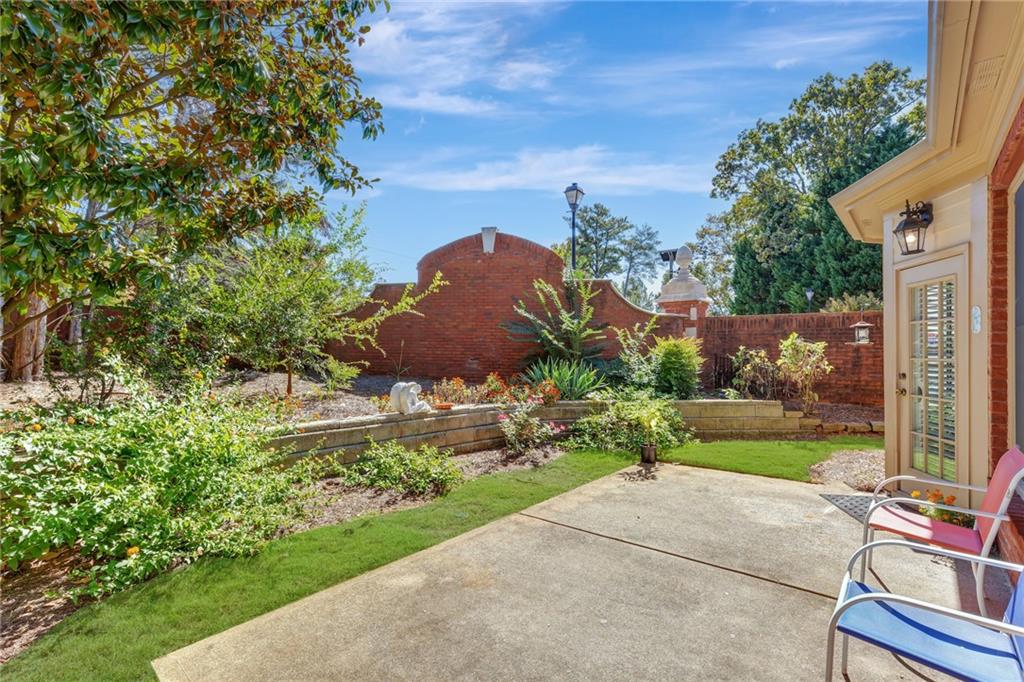 6360 Glen Oaks Lane, Atlanta, Georgia 30328, 4 Bedrooms Bedrooms, ,3 BathroomsBathrooms,Residential,Sold,6360 Glen Oaks Lane,7294914