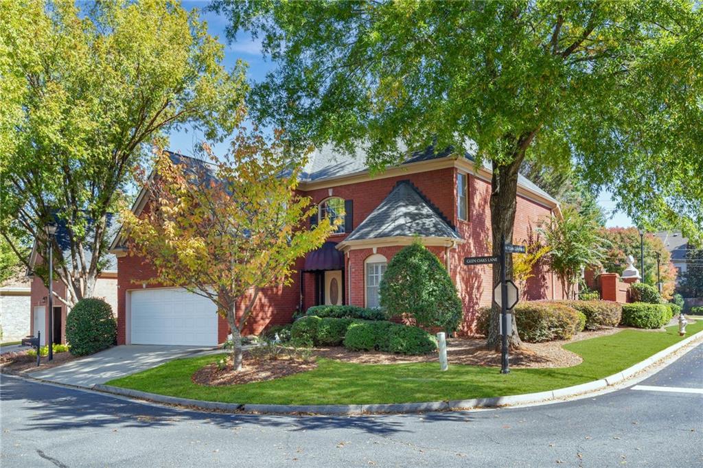 6360 Glen Oaks Lane, Atlanta, Georgia 30328, 4 Bedrooms Bedrooms, ,3 BathroomsBathrooms,Residential,Sold,6360 Glen Oaks Lane,7294914