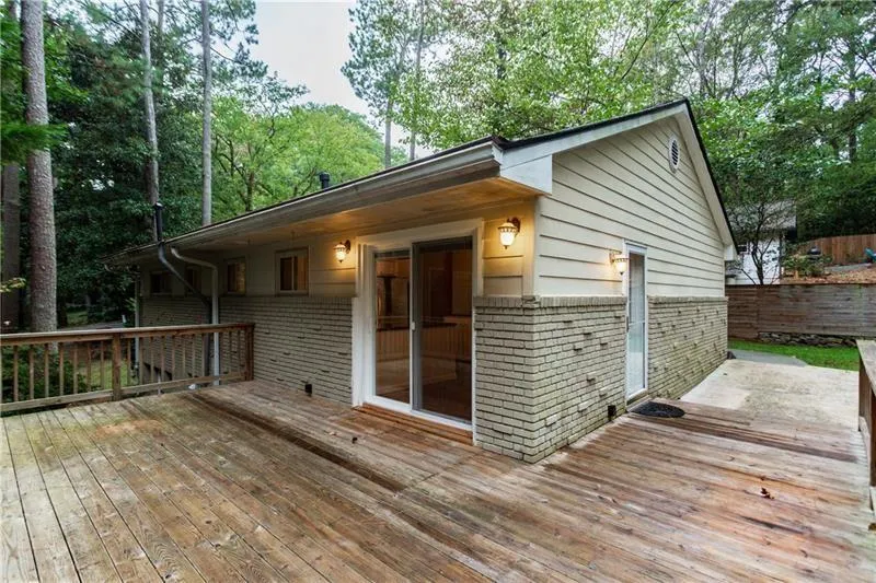 2449 Wawona Drive Ne, Brookhaven, Georgia 30319, 4 Bedrooms Bedrooms, ,3 BathroomsBathrooms,Residential,Sold,2449 Wawona Drive Ne,6120338