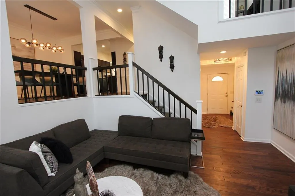 702 Brandywine Circle, Sandy Springs, Georgia 30350, 3 Bedrooms Bedrooms, ,2 BathroomsBathrooms,Residential,Sold,702 Brandywine Circle,6064400
