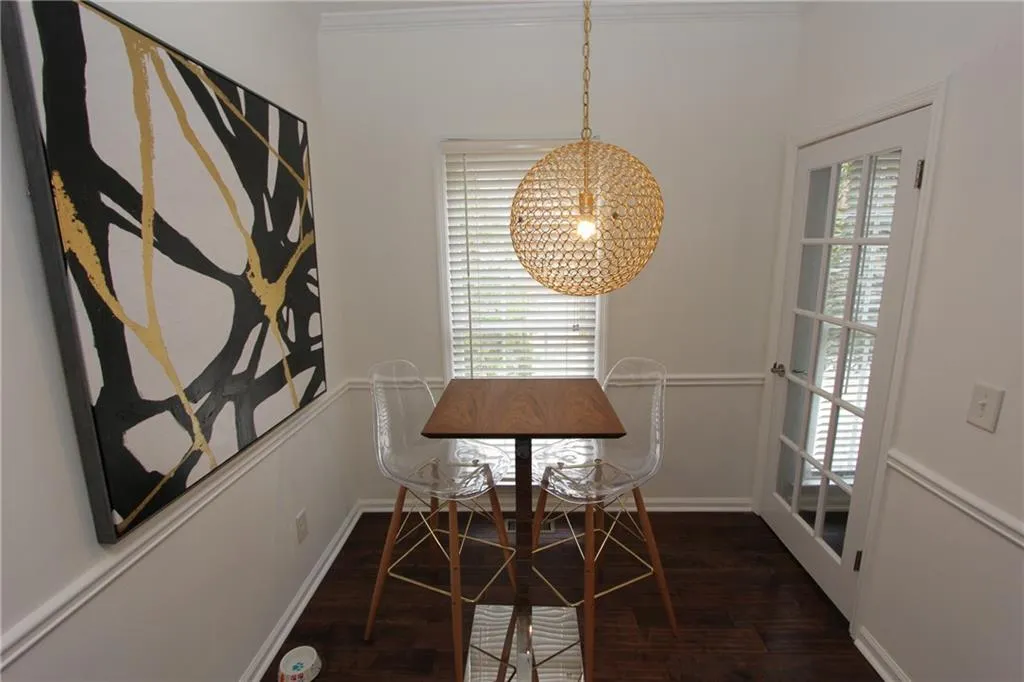 702 Brandywine Circle, Sandy Springs, Georgia 30350, 3 Bedrooms Bedrooms, ,2 BathroomsBathrooms,Residential,Sold,702 Brandywine Circle,6064400