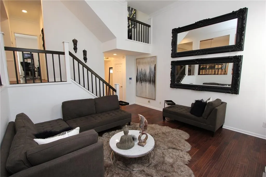 702 Brandywine Circle, Sandy Springs, Georgia 30350, 3 Bedrooms Bedrooms, ,2 BathroomsBathrooms,Residential,Sold,702 Brandywine Circle,6064400