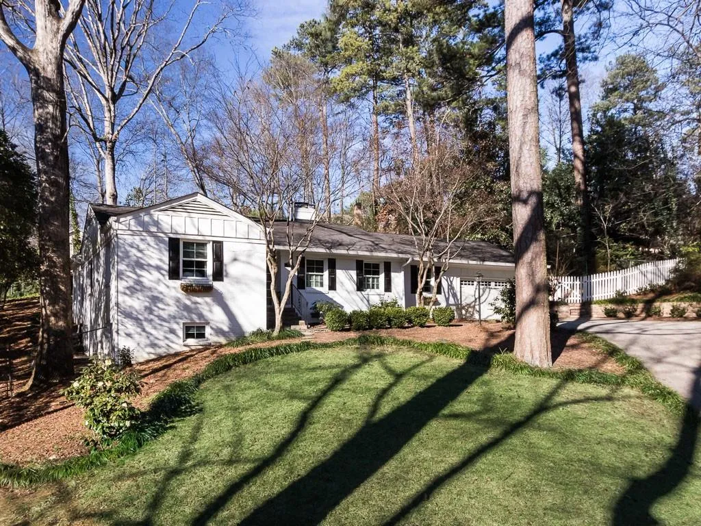4822 Lake Forrest Drive, Atlanta, Georgia 30342, 4 Bedrooms Bedrooms, ,3 BathroomsBathrooms,Residential,Sold,4822 Lake Forrest Drive,5634312
