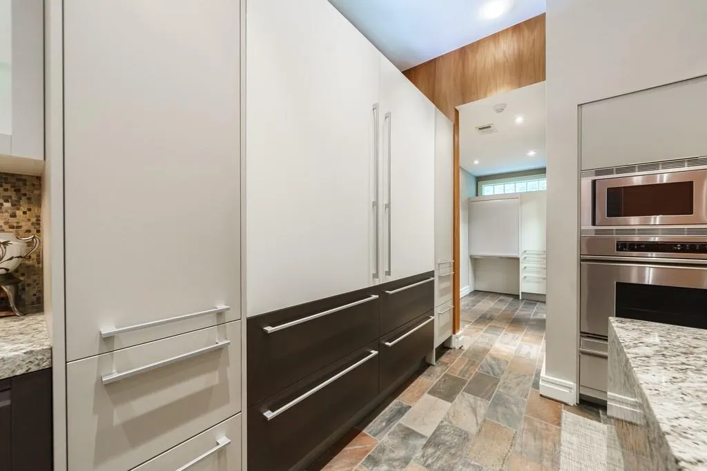 30 Finch Forest Trail Nw, Sandy Springs, Georgia 30327, 4 Bedrooms Bedrooms, ,3 BathroomsBathrooms,Residential,Sold,30 Finch Forest Trail Nw,6948895
