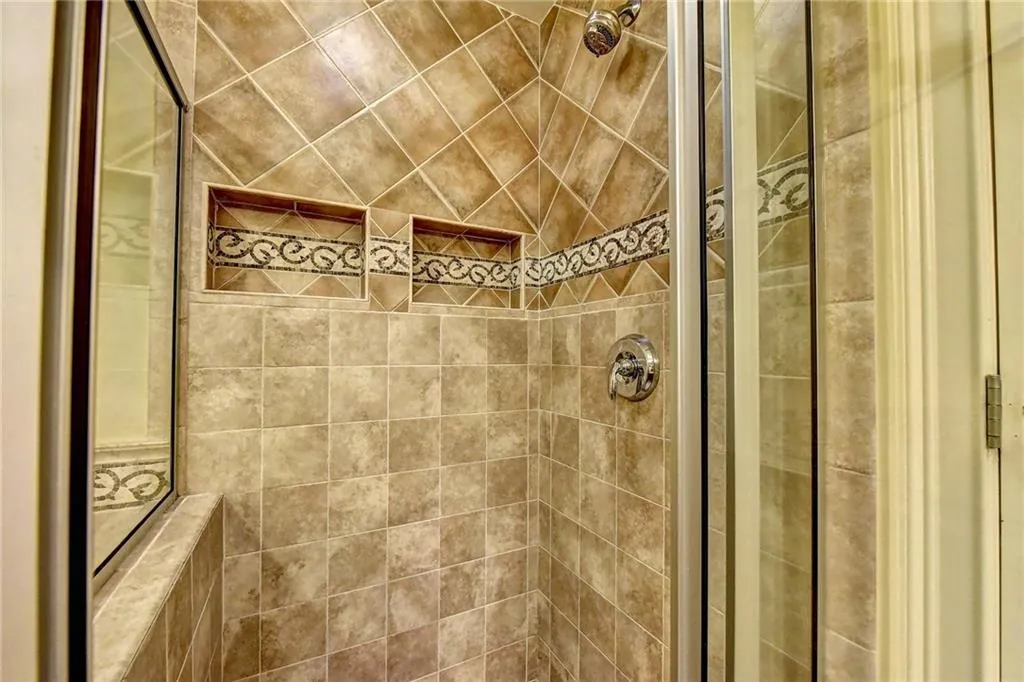 200 River Vista Drive Unit 533, Atlanta, Georgia 30339, 2 Bedrooms Bedrooms, ,2 BathroomsBathrooms,Residential,Sold,200 River Vista Drive Unit 533,6503656