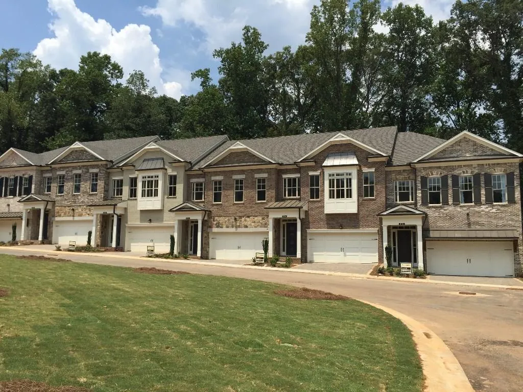 842 Canterbury Overlook Unit 5, Atlanta, Georgia 30324, 3 Bedrooms Bedrooms, ,2 BathroomsBathrooms,Residential,Sold,842 Canterbury Overlook Unit 5,5570684