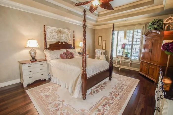 6335 Glen Oaks Lane, Sandy Springs, Georgia 30328, 4 Bedrooms Bedrooms, ,3 BathroomsBathrooms,Residential,Sold,6335 Glen Oaks Lane,6768195