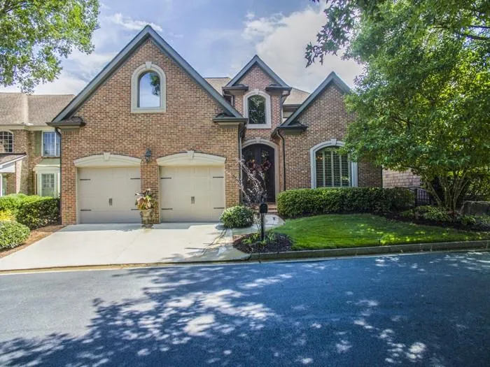 6335 Glen Oaks Lane, Sandy Springs, Georgia 30328, 4 Bedrooms Bedrooms, ,3 BathroomsBathrooms,Residential,Sold,6335 Glen Oaks Lane,6768195