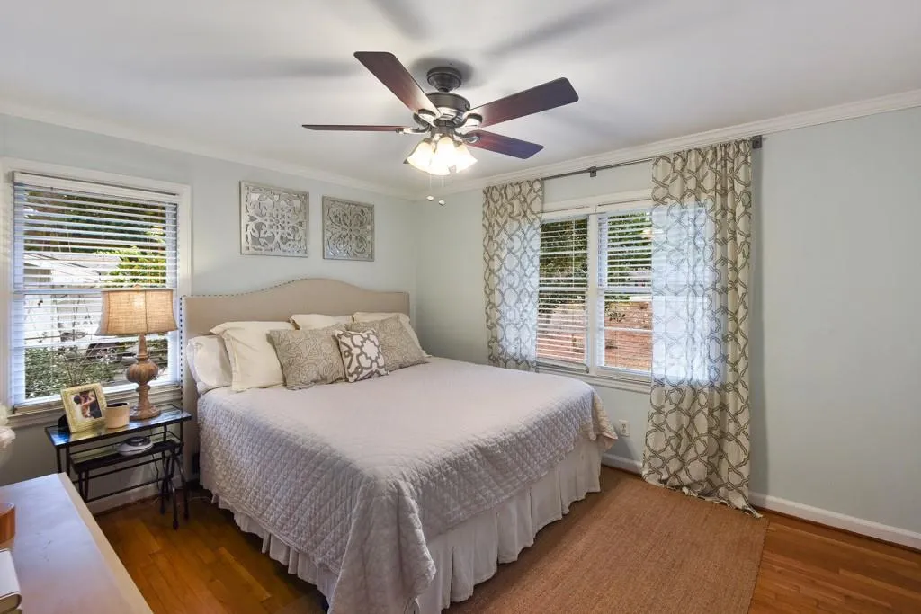 565 Windsor Parkway, Atlanta, Georgia 30342, 3 Bedrooms Bedrooms, ,2 BathroomsBathrooms,Residential,Sold,565 Windsor Parkway,5966361