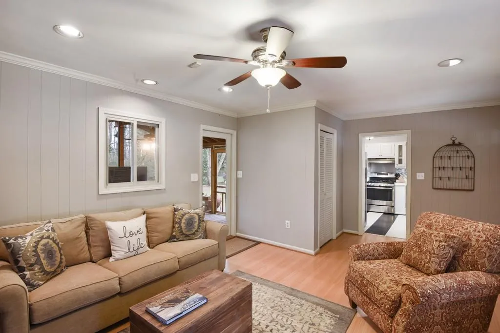 565 Windsor Parkway, Atlanta, Georgia 30342, 3 Bedrooms Bedrooms, ,2 BathroomsBathrooms,Residential,Sold,565 Windsor Parkway,5966361