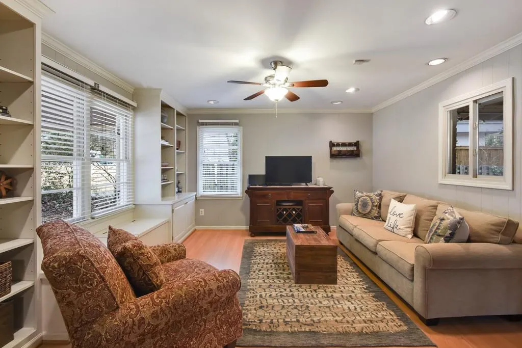 565 Windsor Parkway, Atlanta, Georgia 30342, 3 Bedrooms Bedrooms, ,2 BathroomsBathrooms,Residential,Sold,565 Windsor Parkway,5966361