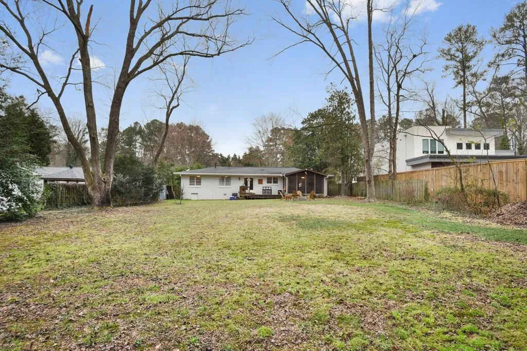 565 Windsor Parkway, Atlanta, Georgia 30342, 3 Bedrooms Bedrooms, ,2 BathroomsBathrooms,Residential,Sold,565 Windsor Parkway,5966361