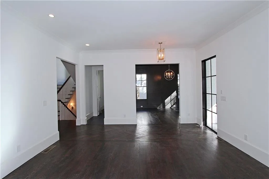 2520 Brookwood Drive Ne, Atlanta, Georgia 30305, 5 Bedrooms Bedrooms, ,4 BathroomsBathrooms,Residential,Sold,2520 Brookwood Drive Ne,5733474