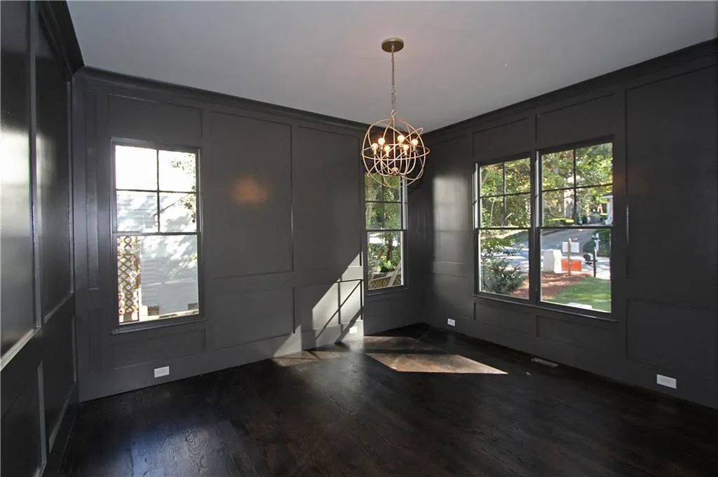 2520 Brookwood Drive Ne, Atlanta, Georgia 30305, 5 Bedrooms Bedrooms, ,4 BathroomsBathrooms,Residential,Sold,2520 Brookwood Drive Ne,5733474