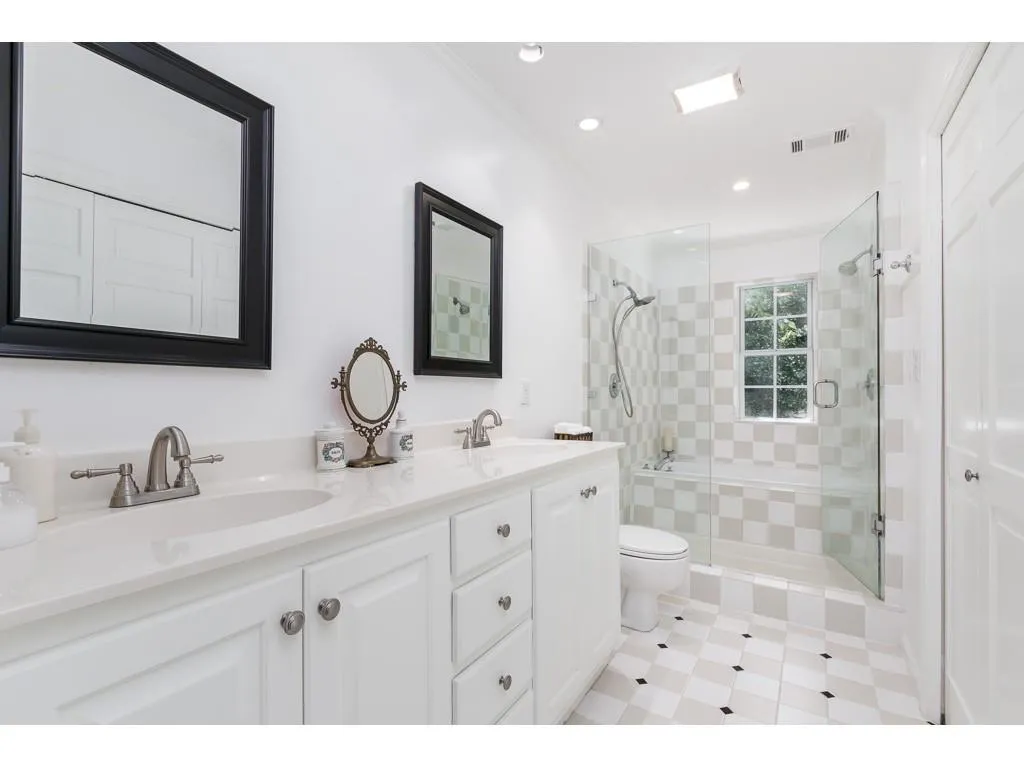 355 Black Water Cove Nw, Atlanta, Georgia 30328, 5 Bedrooms Bedrooms, ,3 BathroomsBathrooms,Residential,Sold,355 Black Water Cove Nw,6593954