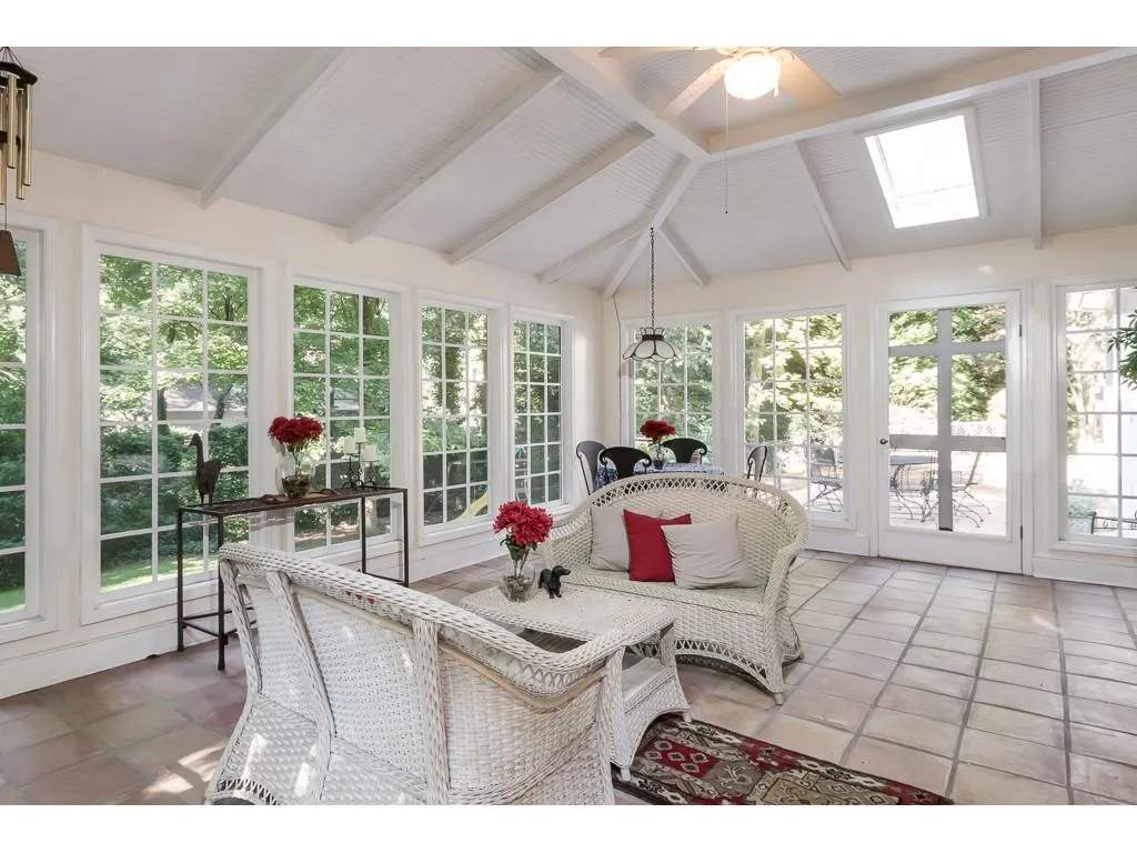 355 Black Water Cove Nw, Atlanta, Georgia 30328, 5 Bedrooms Bedrooms, ,3 BathroomsBathrooms,Residential,Sold,355 Black Water Cove Nw,6593954