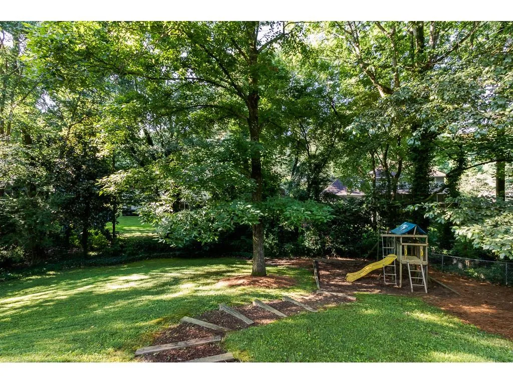 355 Black Water Cove Nw, Atlanta, Georgia 30328, 5 Bedrooms Bedrooms, ,3 BathroomsBathrooms,Residential,Sold,355 Black Water Cove Nw,6593954