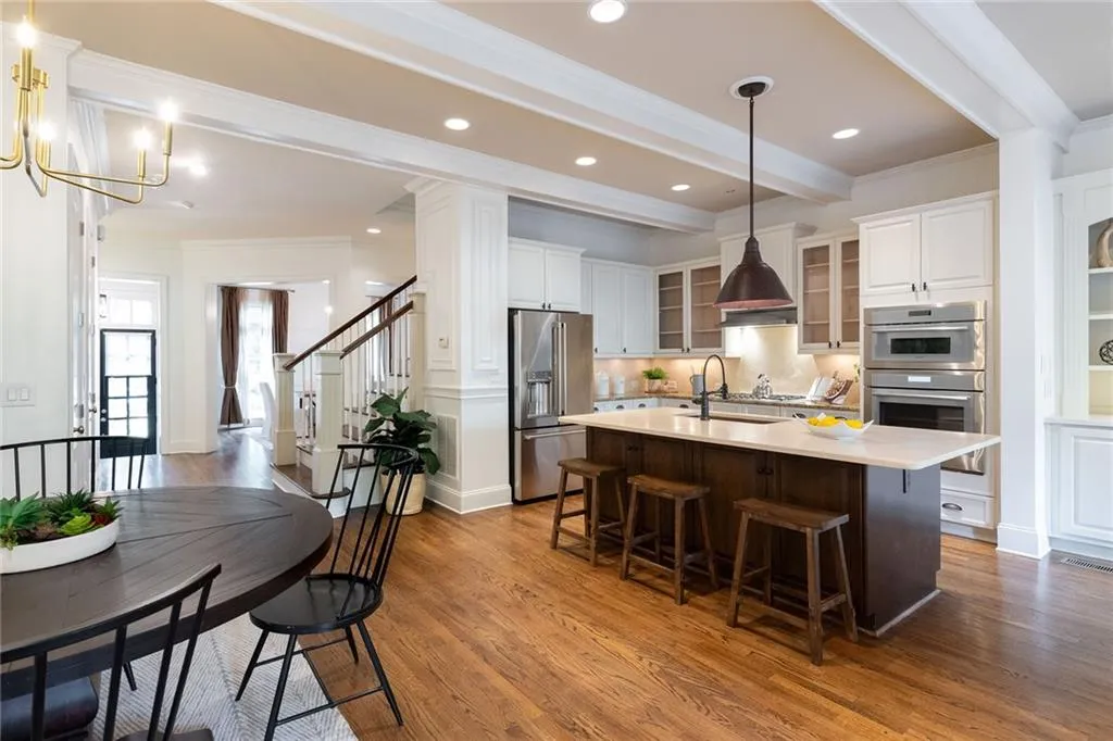 675 Lockton, Sandy Springs, Georgia 30342, 4 Bedrooms Bedrooms, ,4 BathroomsBathrooms,Residential,Sold,675 Lockton,7471869
