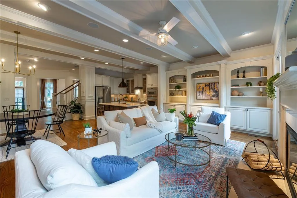675 Lockton, Sandy Springs, Georgia 30342, 4 Bedrooms Bedrooms, ,4 BathroomsBathrooms,Residential,Sold,675 Lockton,7471869