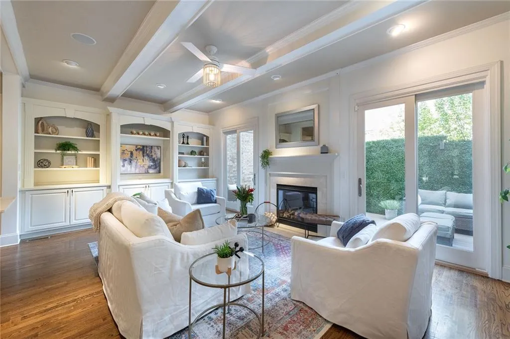 675 Lockton, Sandy Springs, Georgia 30342, 4 Bedrooms Bedrooms, ,4 BathroomsBathrooms,Residential,Sold,675 Lockton,7471869