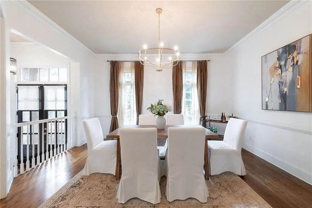 675 Lockton, Sandy Springs, Georgia 30342, 4 Bedrooms Bedrooms, ,4 BathroomsBathrooms,Residential,Sold,675 Lockton,7471869