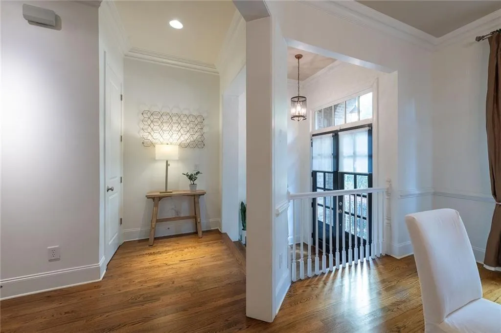 675 Lockton, Sandy Springs, Georgia 30342, 4 Bedrooms Bedrooms, ,4 BathroomsBathrooms,Residential,Sold,675 Lockton,7471869