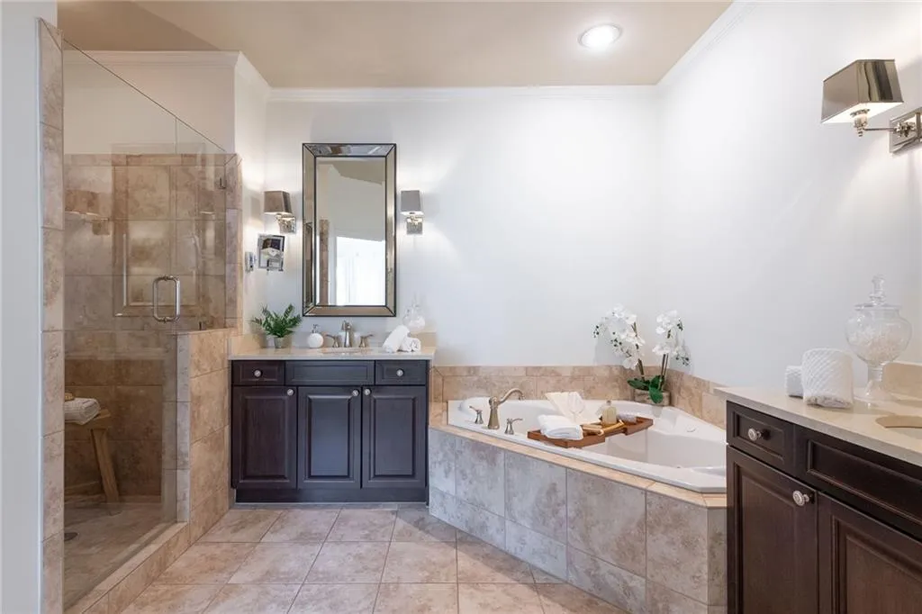 675 Lockton, Sandy Springs, Georgia 30342, 4 Bedrooms Bedrooms, ,4 BathroomsBathrooms,Residential,Sold,675 Lockton,7471869