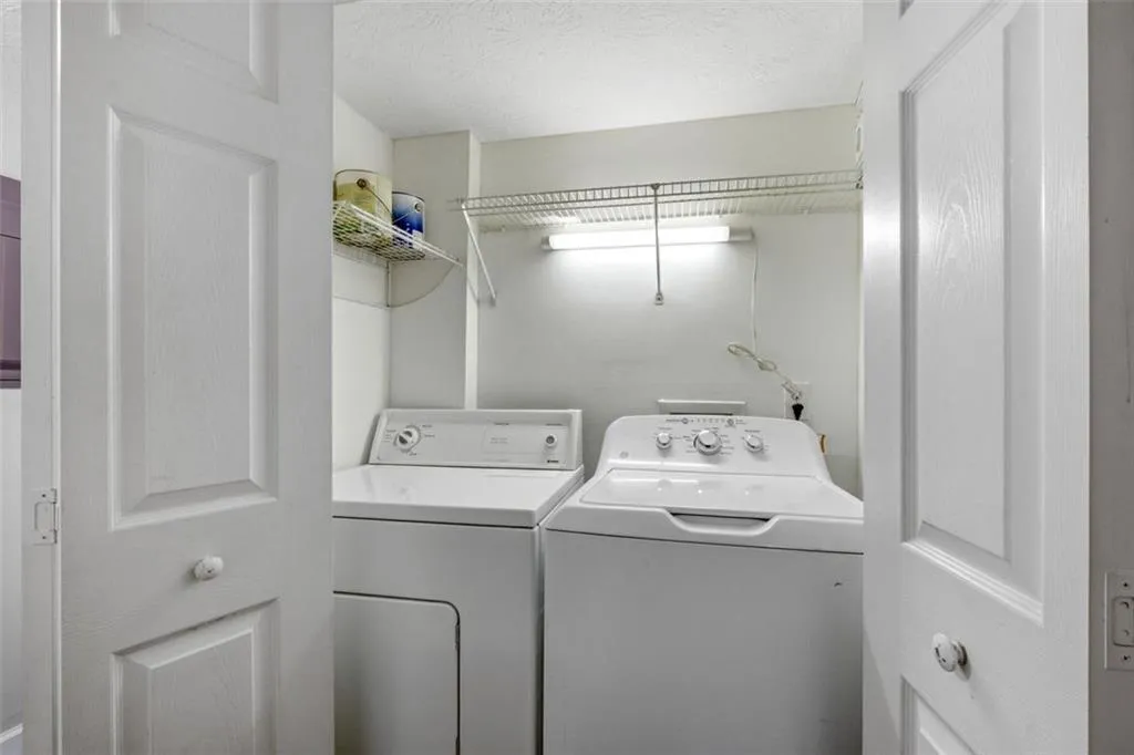3440 Essex Avenue Unit 103, Atlanta, Georgia 30339, 2 Bedrooms Bedrooms, 0 ,2 BathroomsBathrooms,Residential,For Sale,3440 Essex Avenue Unit 103,7736268