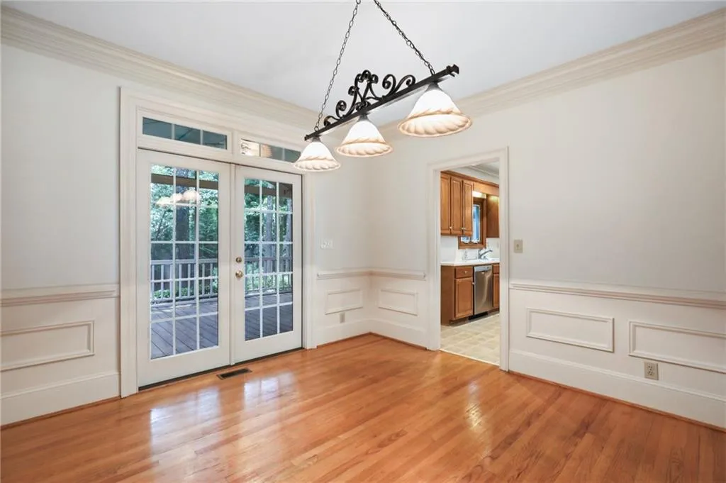 2065 Dunwoody Heritage Drive, Sandy Springs, Georgia 30350, 5 Bedrooms Bedrooms, ,3 BathroomsBathrooms,Residential,Sold,2065 Dunwoody Heritage Drive,6763777