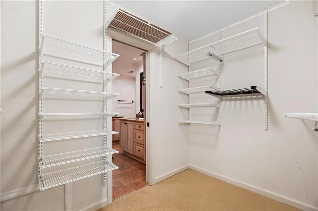 2065 Dunwoody Heritage Drive, Sandy Springs, Georgia 30350, 5 Bedrooms Bedrooms, ,3 BathroomsBathrooms,Residential,Sold,2065 Dunwoody Heritage Drive,6763777