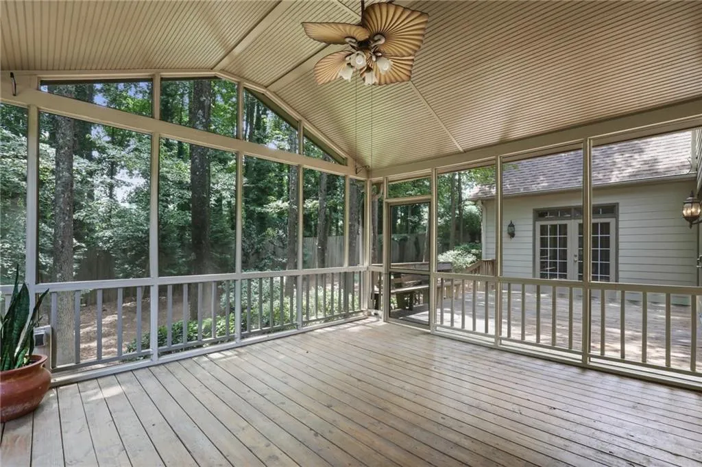 2065 Dunwoody Heritage Drive, Sandy Springs, Georgia 30350, 5 Bedrooms Bedrooms, ,3 BathroomsBathrooms,Residential,Sold,2065 Dunwoody Heritage Drive,6763777