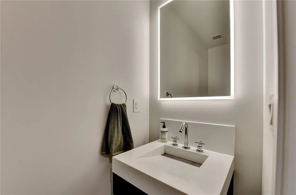 1820 Peachtree Street Nw Unit 905, Atlanta, Georgia 30309, 2 Bedrooms Bedrooms, ,2 BathroomsBathrooms,Residential,For Sale,1820 Peachtree Street Nw Unit 905,7631976