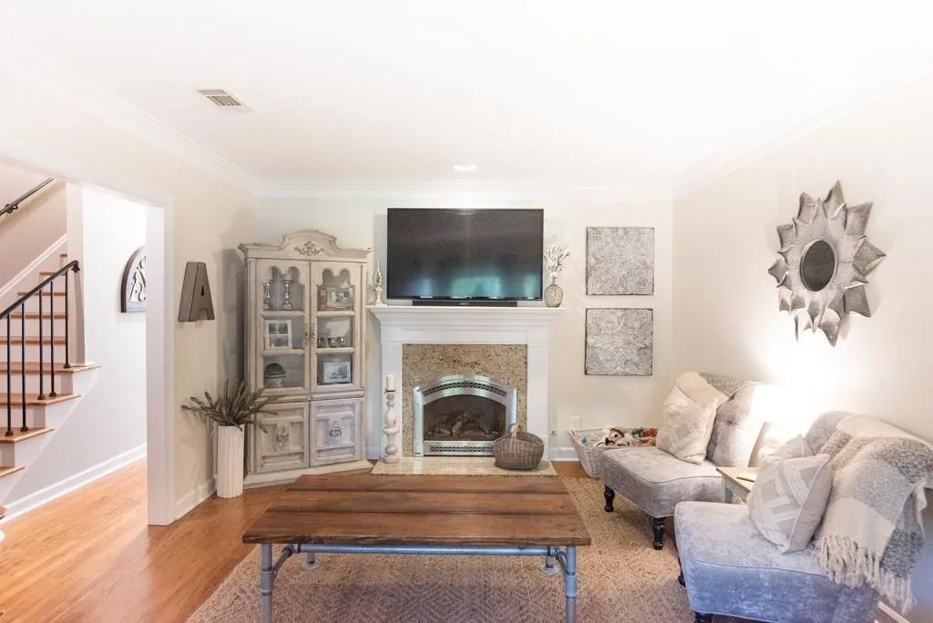 4 Mount Vernon Circle, Sandy Springs, Georgia 30338, 2 Bedrooms Bedrooms, ,2 BathroomsBathrooms,Residential,Sold,4 Mount Vernon Circle,6041476