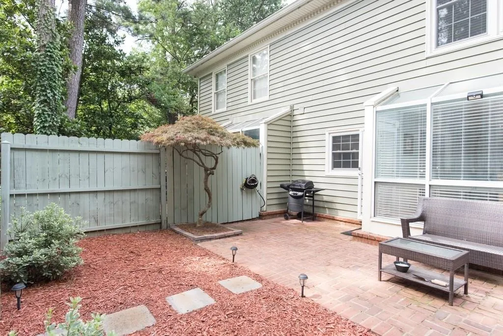4 Mount Vernon Circle, Sandy Springs, Georgia 30338, 2 Bedrooms Bedrooms, ,2 BathroomsBathrooms,Residential,Sold,4 Mount Vernon Circle,6041476