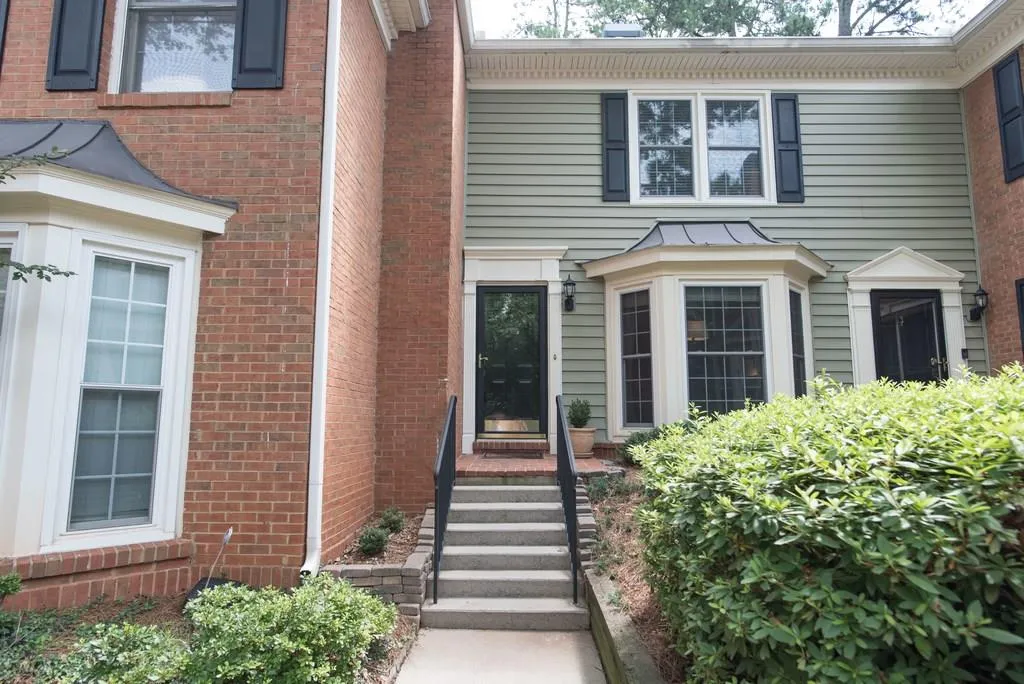4 Mount Vernon Circle, Sandy Springs, Georgia 30338, 2 Bedrooms Bedrooms, ,2 BathroomsBathrooms,Residential,Sold,4 Mount Vernon Circle,6041476