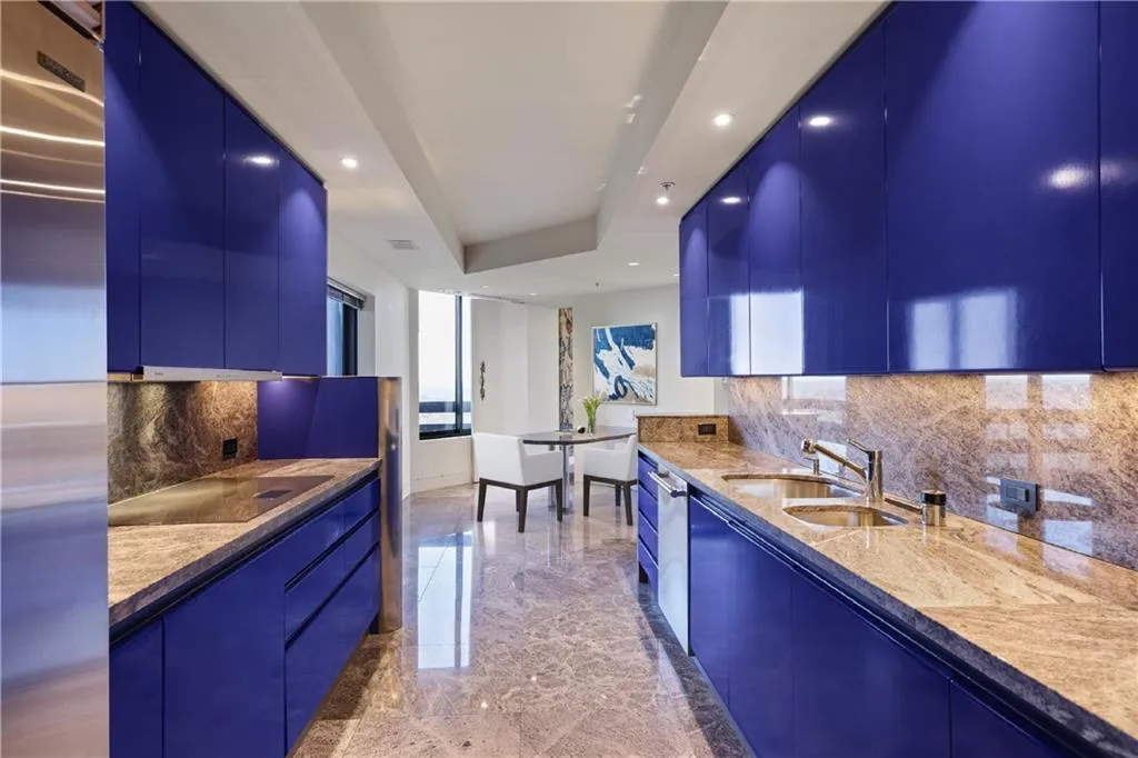 2660 Peachtree Road Nw Unit 26cd, Atlanta, Georgia 30305, 3 Bedrooms Bedrooms, 0 ,3 BathroomsBathrooms,Residential,For Sale,2660 Peachtree Road Nw Unit 26cd,7712517