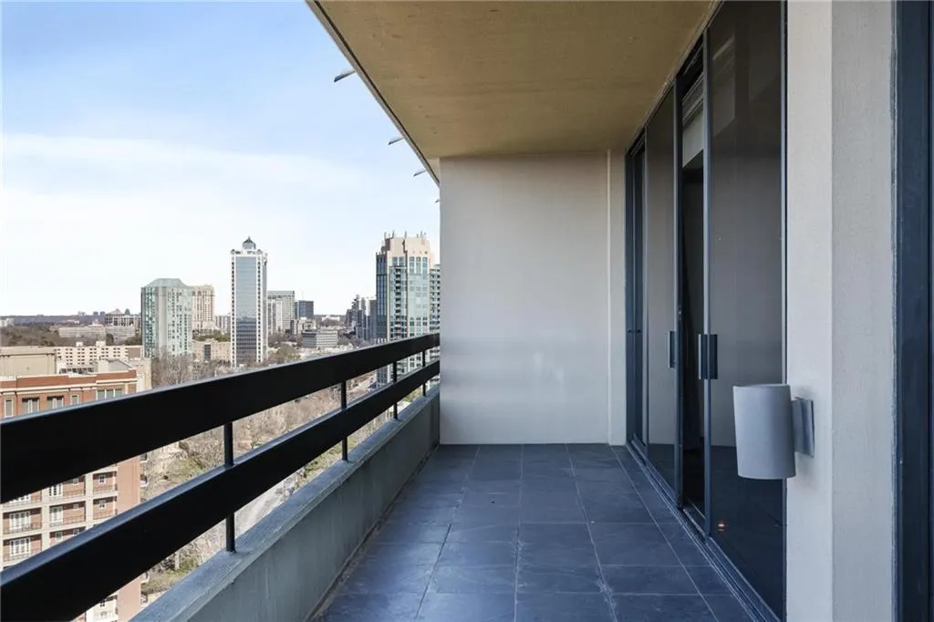 2660 Peachtree Road Nw Unit 26cd, Atlanta, Georgia 30305, 3 Bedrooms Bedrooms, 0 ,3 BathroomsBathrooms,Residential,For Sale,2660 Peachtree Road Nw Unit 26cd,7712517