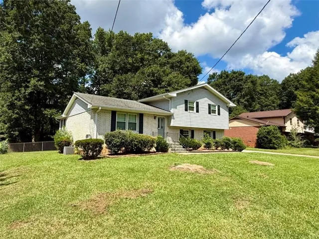 6641 Londonderry Drive, Morrow, Georgia 30260