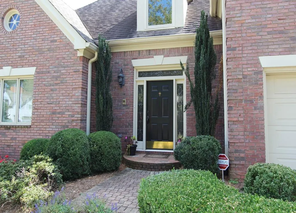 220 Embassy Court, Sandy Springs, Georgia 30328, 3 Bedrooms Bedrooms, ,2 BathroomsBathrooms,Residential,Sold,220 Embassy Court,5918041